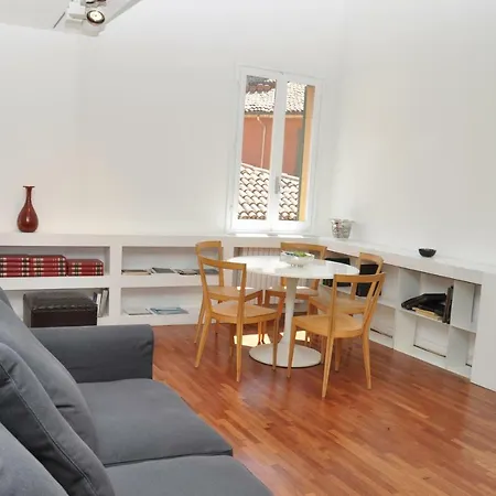 Lägenhet Collegio Di Spagna *