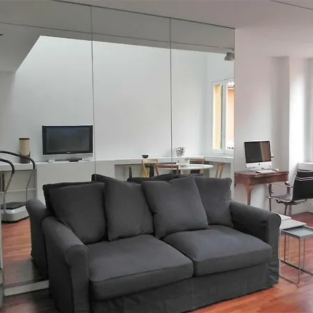 Lägenhet Collegio Di Spagna