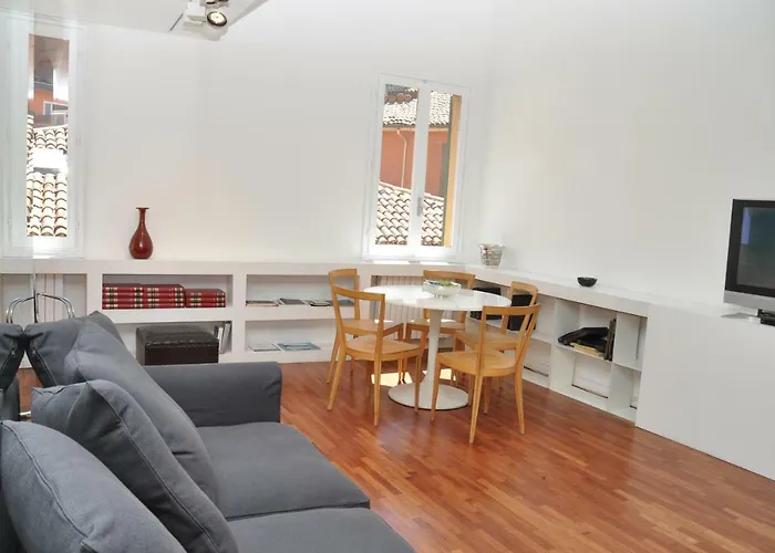 Apartman Collegio Di Spagna *